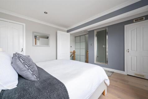 100 Thistle Street 019.JPG
