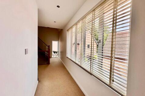 20250724_051924000_iOS 4.jpg