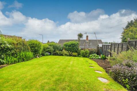 16 Woodlands Road - Garden.jpg