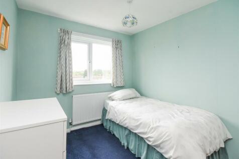 16 Woodlands Road - Double Bedroom 3.jpg