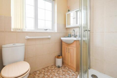 2 Reynolds Close - Shower Room.jpg