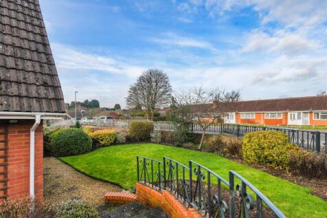 2 Reynolds Close - Front.jpg