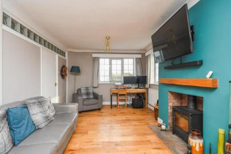 127 Wolverhampton Road - Lounge.jpg