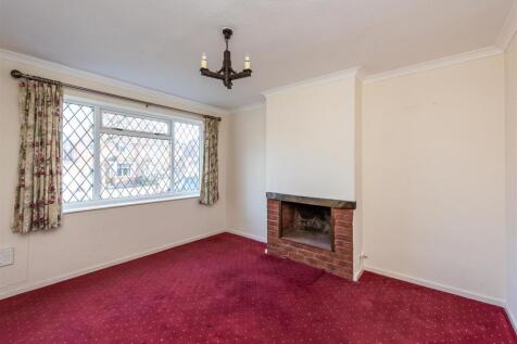 20 Brenton Road-dining room.jpg
