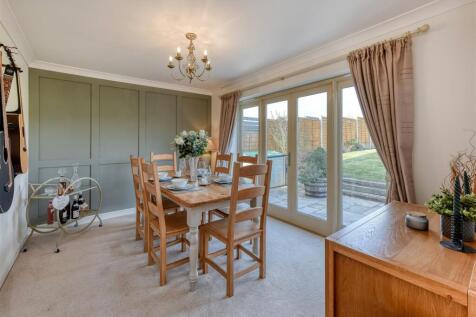 32 Post Office Road-dining.jpg