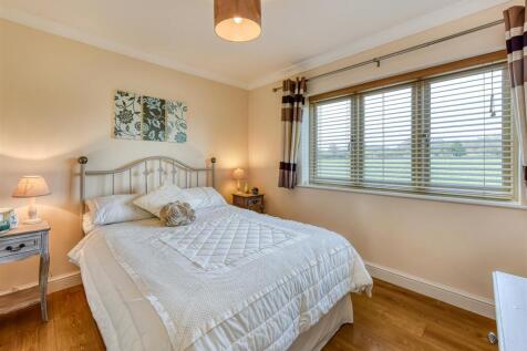 32 Post Office Road-bed3.jpg