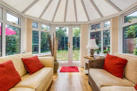6 Millfields Way-conservatory.jpg