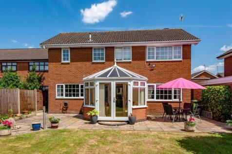 6 Millfields Way-rear2.jpg