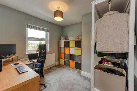36 Pennhouse Avenue-Bedroom 3.jpg
