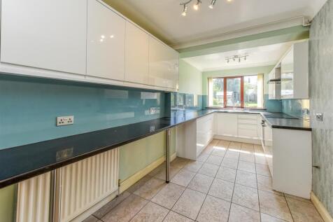 87 Wakeley Hill-Kitchen.jpg