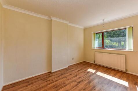 87 Wakeley Hill-Bedroom 1.jpg
