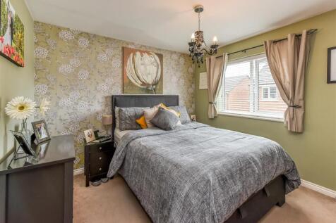 5 Taper Close-Bedroom 1.jpg