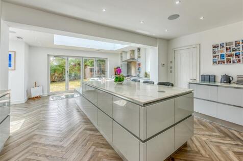 Stonegarth-Kitchen (6).jpg