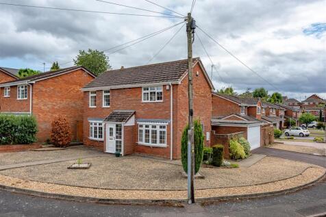 5 Churchward Grove-Front.jpg