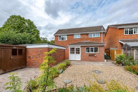 5 Churchward Grove-External (2).jpg