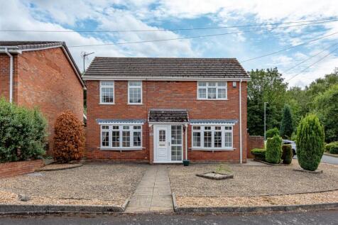 5 Churchward Grove-External (5).jpg