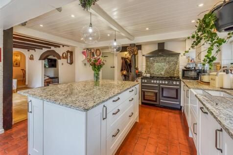 Smestow Gate Cottage-Kitchen (2).jpg