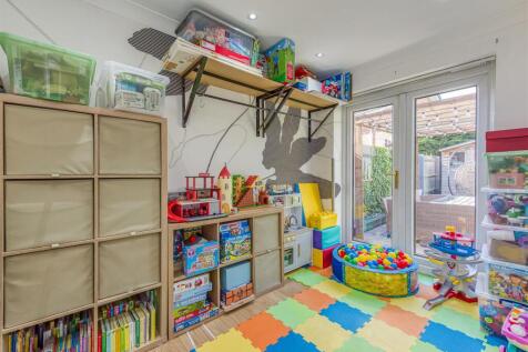 50 Cowley Drive-Play Room.jpg