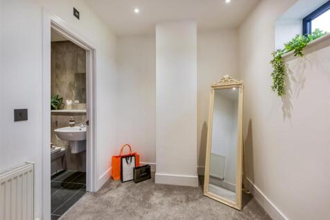 108 Springhill Lane-14.jpg