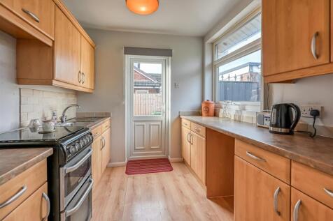 12a Blakeley Heath Drive-3.jpg