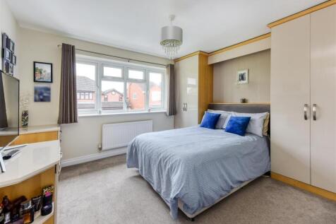 103 Six Ashes Road-bed2.jpg