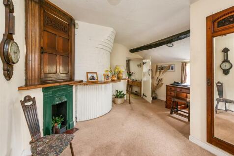 Greystoke Cottage-hall.jpg