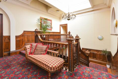 5 Old Hall - Communal Area.jpg