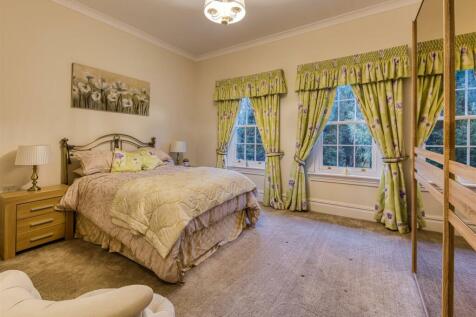 Lea House-bed2.jpg