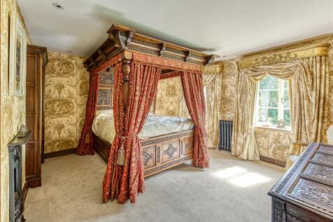 48 Dean Street-bed1b.jpg