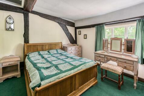 48 Dean Street-bed3.jpg