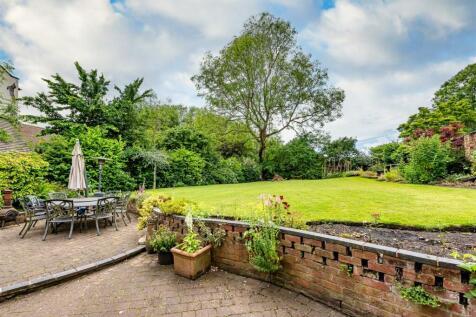 48 Dean Street-garden1.jpg