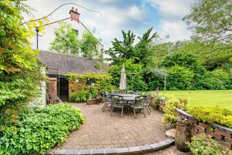 48 Dean Street-garden2.jpg