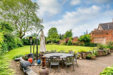 48 Dean Street-garden3.jpg