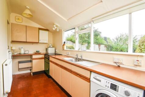 33 Horsebrook Lane - Kitchen (2).jpg
