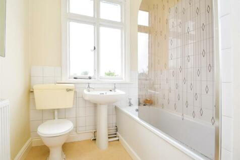 33 Horsebrook Lane - Bathroom.jpg
