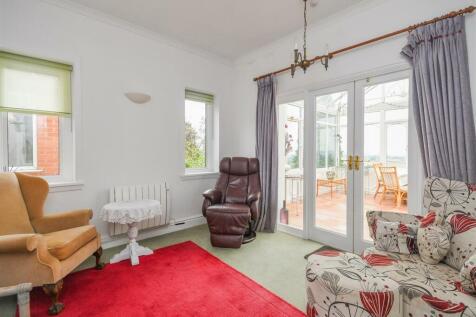 Tudor Lodge - Sitting Room.jpg