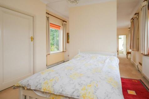 Tudor Lodge - Principal Bedroom Suite.jpg