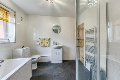 The Old Sweet Shop-bathroom2.jpg