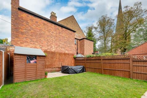 The Old Sweet Shop-garden2.jpg