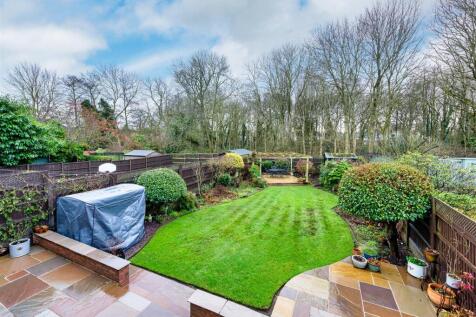 42 Wootton Road-garden1.jpg
