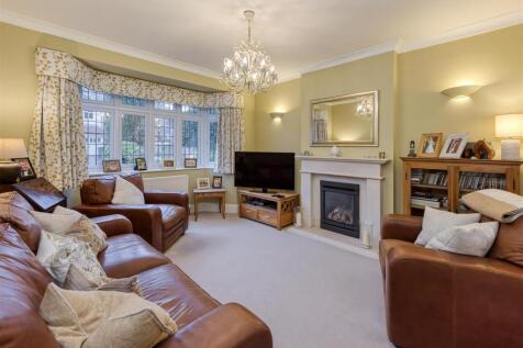 42 Wootton Road-lounge.jpg