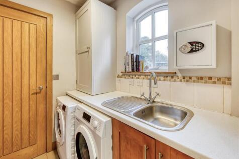6 Engleton Lane-laundry.jpg