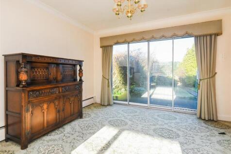 10 Farm Road - Dining Room.jpg