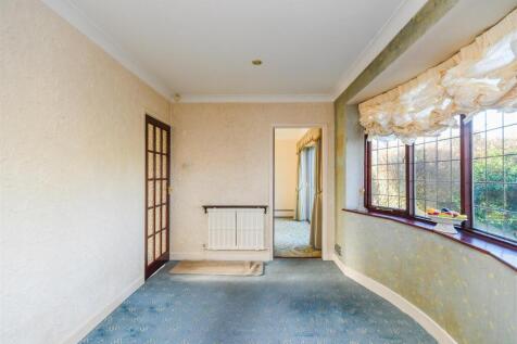 10 Farm Road - Breakfast Room.jpg