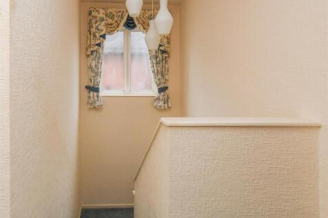 10 Farm Road - Landing.jpg