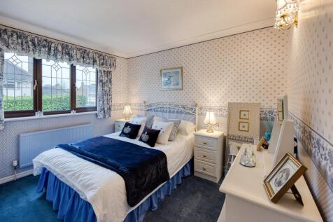 3 Cranmere Court-bed2a.jpg