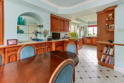 Southcliffe-kitchen1.jpg