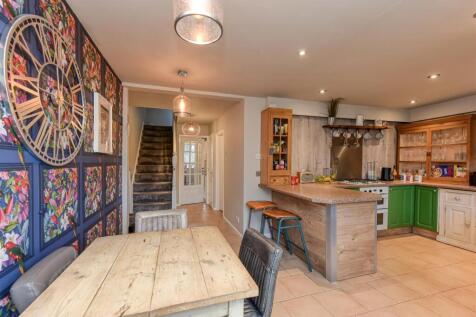 13 The Square-kitchen1.jpg