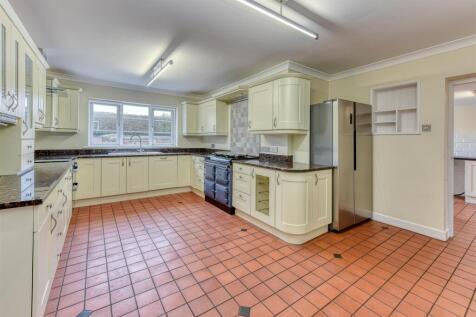 The Peel House-kitchen2.jpg