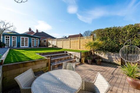 49 Richmond Road-garden1.jpg